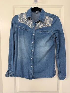 VINTAGE Charlotte Russe - Denim Button down with Lace